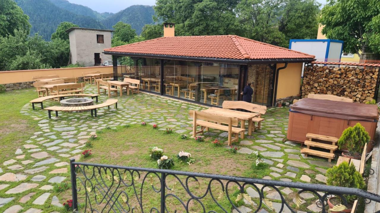 Guesthouse Nefertiti 斯莫梁 外观 照片