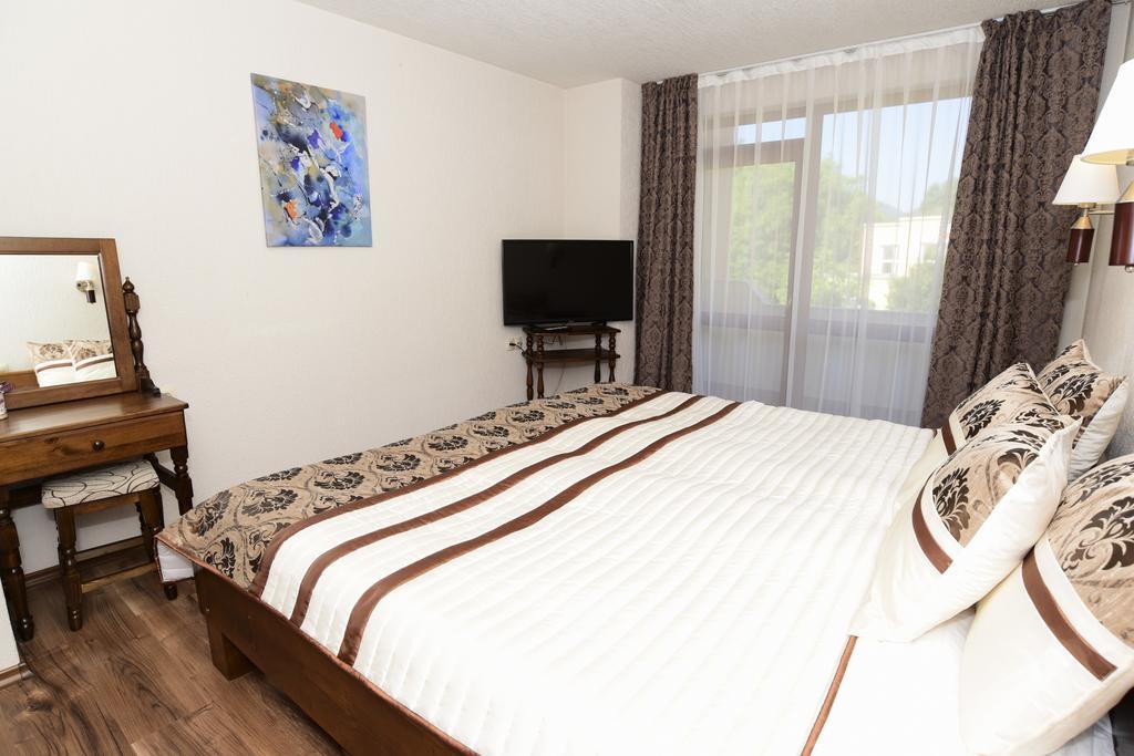 Guesthouse Nefertiti 斯莫梁 外观 照片