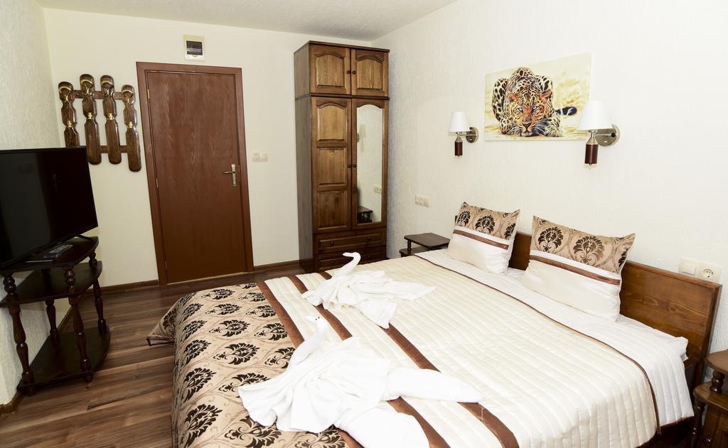 Guesthouse Nefertiti 斯莫梁 外观 照片