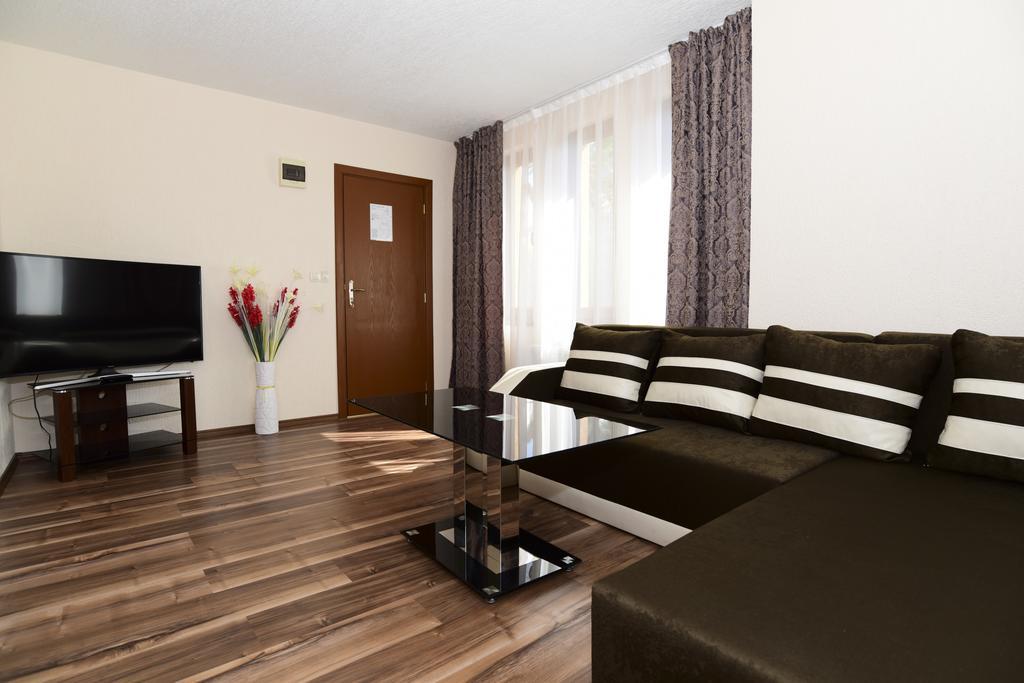 Guesthouse Nefertiti 斯莫梁 外观 照片